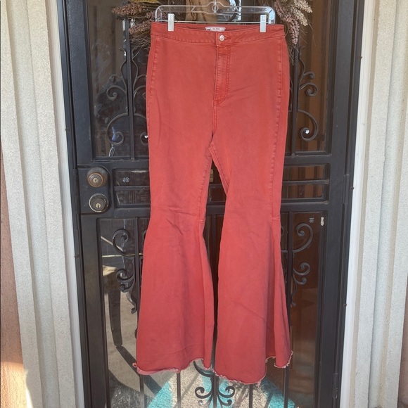 Free People - Picture 2 of 6